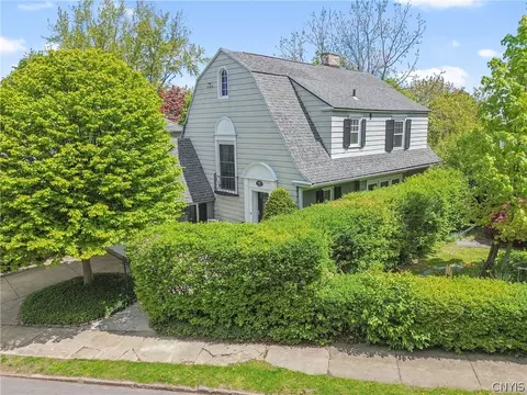 131 Robineau Rd, Syracuse, NY 13207