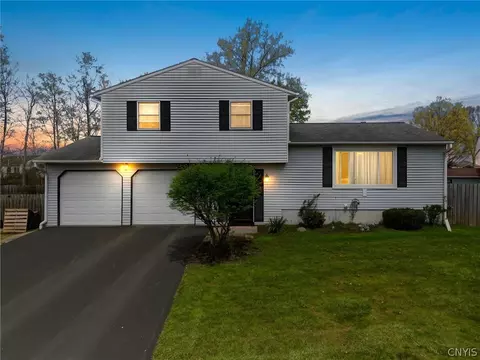 5470 Tourmaline Dr, Clay, NY 13041