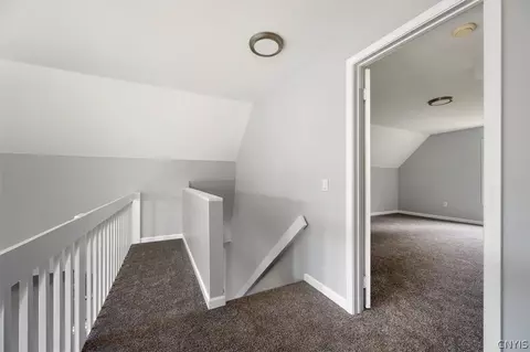 Entry Way - 1493 Falls Rd, Fenner, NY 13037 photo 2 of 3