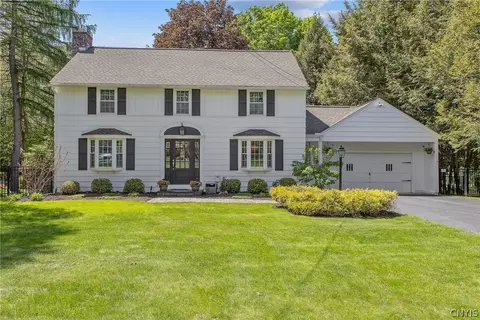 31 Lyndon Rd, Fayetteville, NY 13066