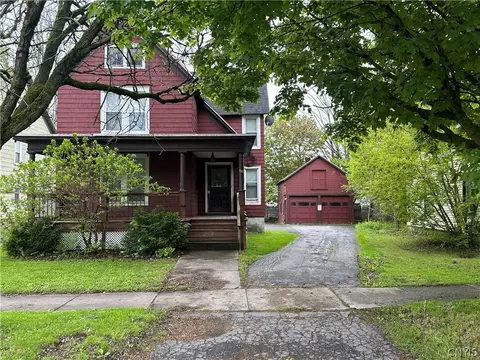 103 Whitesboro St, Whitestown, NY 13495