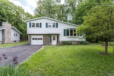 321 Wells Ave W, North Syracuse, NY 13212