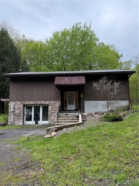 235 Gunther Rd, Central Square, NY 13036