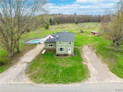 266 Howard Rd, Volney, NY 13069
