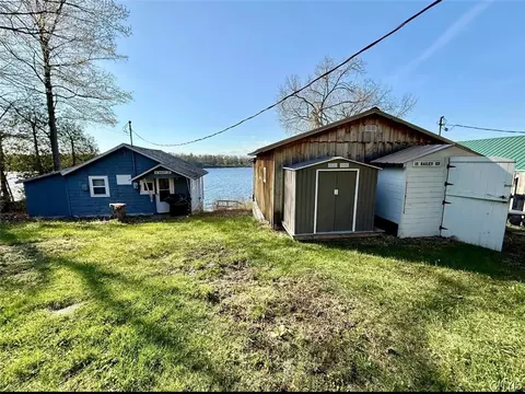 13 15 Bailey Rd, Macomb, NY 13646