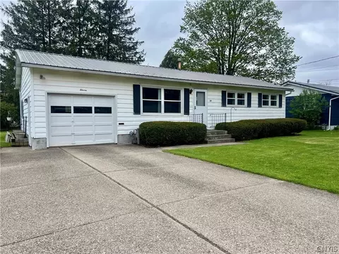 11 Meadow Dr, Homer, NY 13077