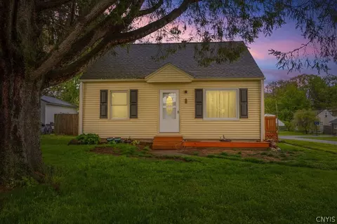 115 Tallmadge Rd, Syracuse, NY 13212