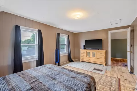 Bedroom - 5565 State Route 104, Scriba, NY 13126 photo 3 of 6