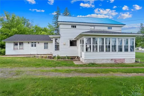 Exterior - 5565 State Route 104, Scriba, NY 13126 photo 6 of 6