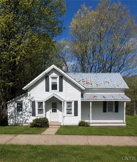 14191 State St, Diana, NY 13648
