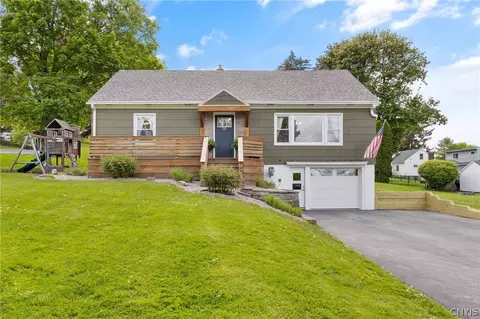 132 E Manchester Rd, Geddes, NY 13219