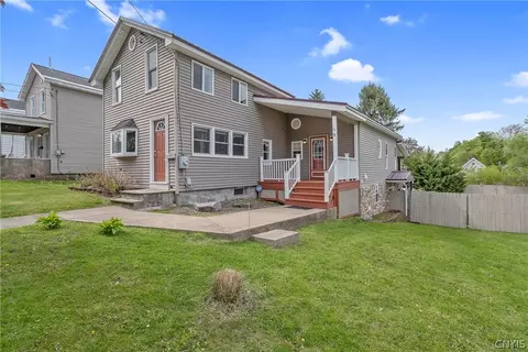 19 Tallman St, Oswego, NY 13126