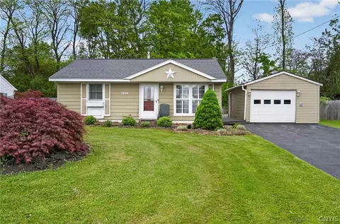 7856 Orion Path, Liverpool, NY 13090
