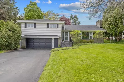 325 Highridge Dr, Syracuse, NY 13215