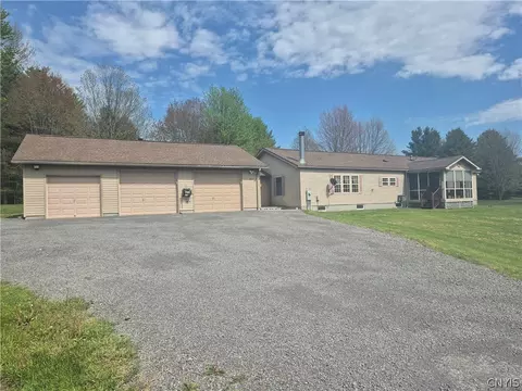 46 Craw Rd, Mexico, NY 13114