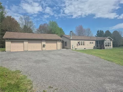 46 Craw Rd, Mexico, NY 13114