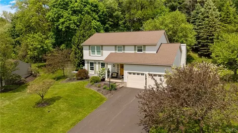 4744 Sabre Ln, Manlius, NY 13104