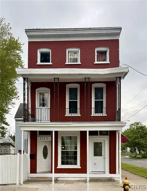 1317 Neilson St, Utica, NY 13501