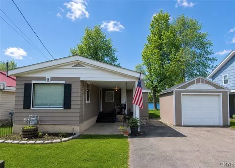 3356 Hayes Rd, Lysander, NY 13027