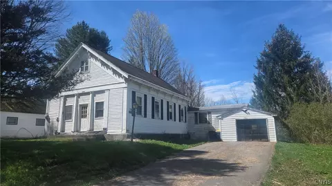 3599 3597 Watervale Rd, Manlius, NY 13104