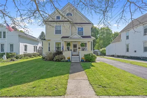 32 Morris St, Auburn, NY 13021