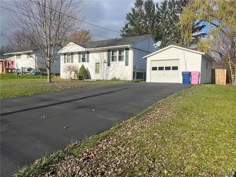 110 Cedarwood Blvd, Van Buren, NY 13027