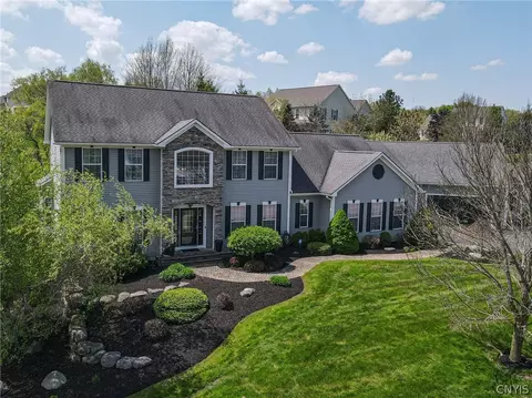 8304 Preserve Pkwy, Manlius, NY 13104