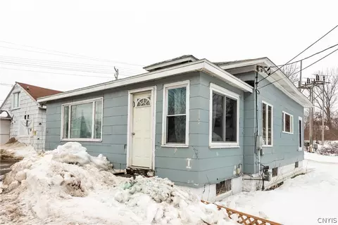 611 S 4th St, Fulton, NY 13069