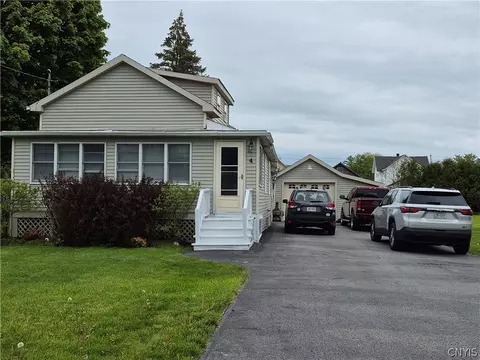 4 School St, Vernon, NY 13476