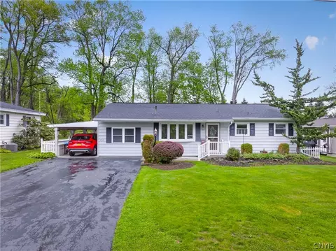450 Dorsey Ln, Utica, NY 13502