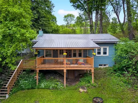 148 Arsenal Dr, Syracuse, NY 13205