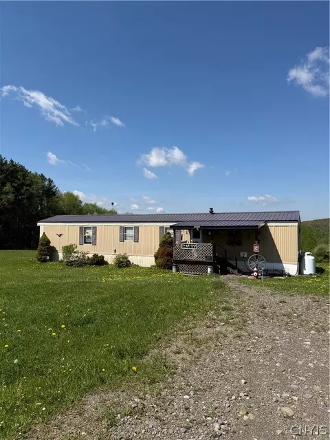 501 Hopkins Crandall Rd, Smyrna, NY 13464