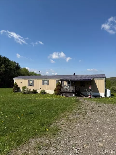 501 Hopkins Crandall Rd, Smyrna, NY 13464