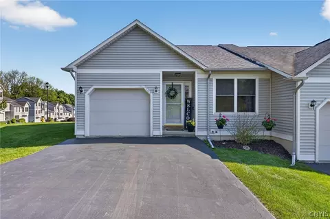183 Timber Wolf Cir, Geddes, NY 13209