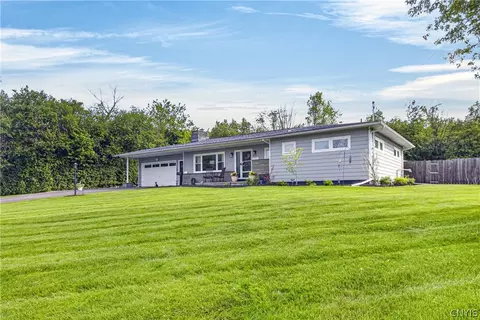37 Taber Rd, New Hartford, NY 13413