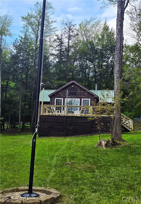 2996 W Lake Rd, Brookfield, NY 13485