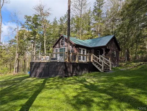 2996 W Lake Rd, Brookfield, NY 13485