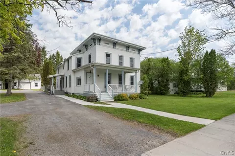 21 Antwerp St, Philadelphia, NY 13673