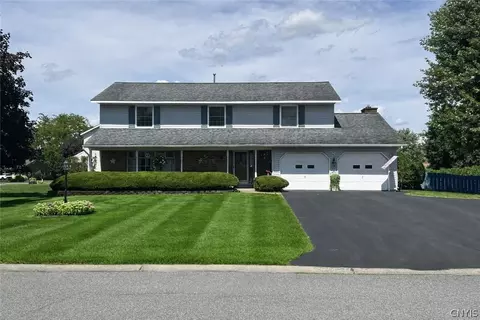 8318 Greenview Dr, Rome, NY 13440