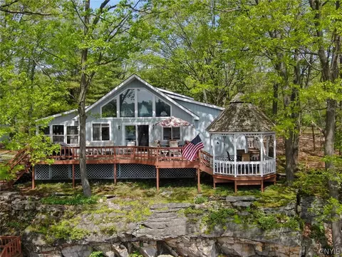 18392 Quinn Dr, Orleans, NY 13640