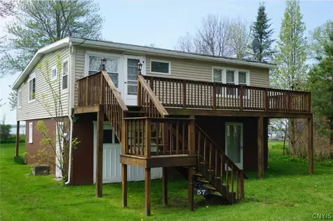 57 Chipman Ln, Sandy Creek, NY 13145