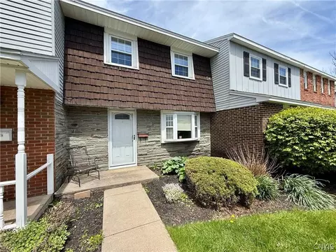 207 Highbridge St #9, Fayetteville, NY 13066