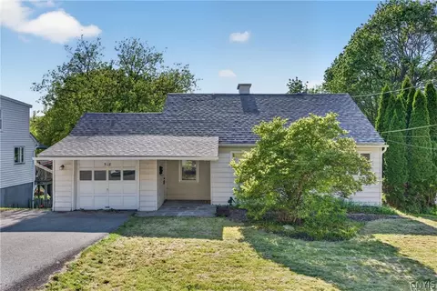 518 Nottingham Rd, Syracuse, NY 13210