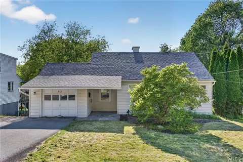 518 Nottingham Rd, Syracuse, NY 13210