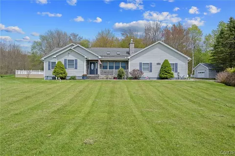 152 Rainbow Shores Rd, Pulaski, NY 13142