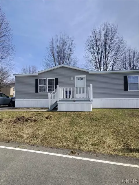 29 Horizon Dr, New Hartford, NY 13413
