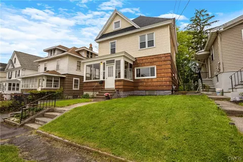 135 Ashdale Ave, Syracuse, NY 13206