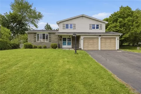 217 Ludden Pkwy, Geddes, NY 13219