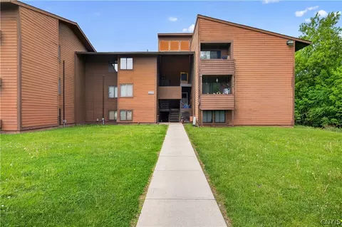 335 Village Blvd N, Van Buren, NY 13027