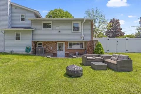 Exterior - 7 Devon Pl, Camillus, NY 13031 photo 3 of 7